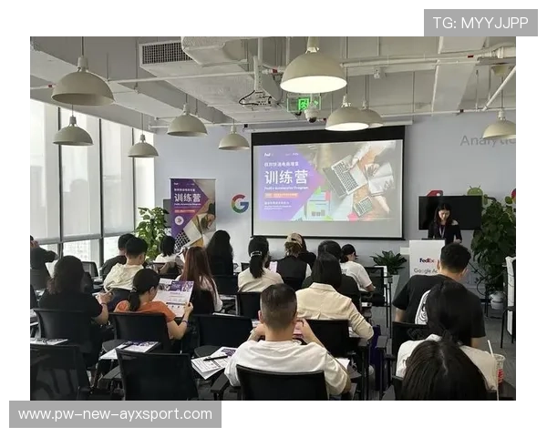 训练营品牌化：付费培养成为新业务线